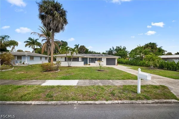 $1,750 | 1039 El Mar Avenue, Fort Myers, FL 33919