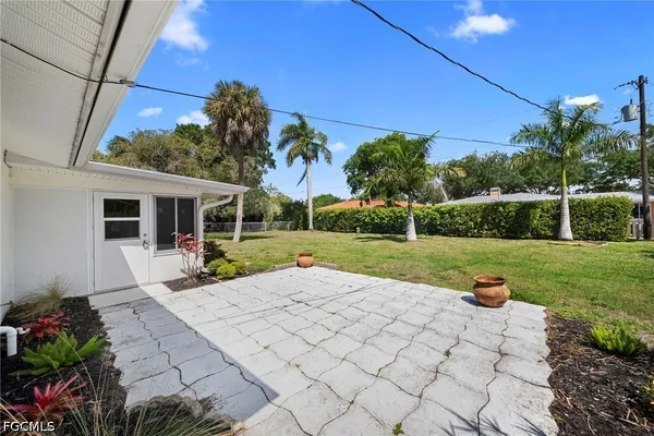 $1,750 | 1039 El Mar Avenue, Fort Myers, FL 33919