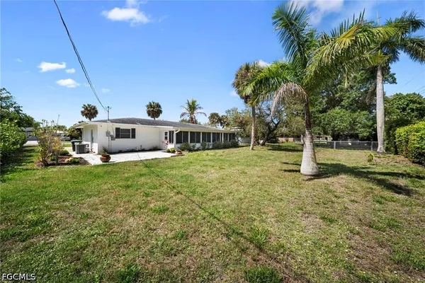 $1,750 | 1039 El Mar Avenue, Fort Myers, FL 33919