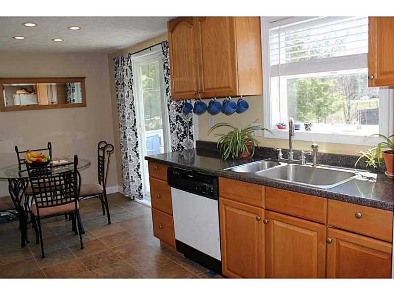 129 Sawyer Road Scarborough, ME 04074 - Photo 5 of 25 Kitchen.