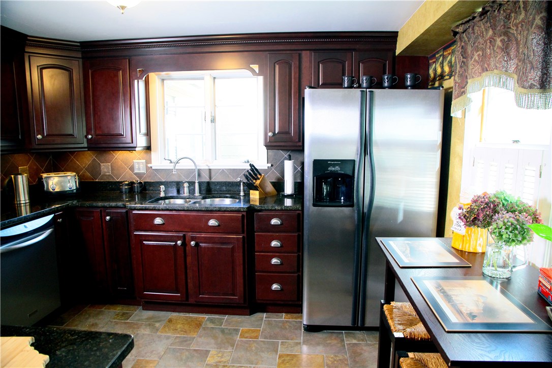 141 Progress Street Lincoln, RI 02865 - Photo 13 of 31 Gallery Image 13