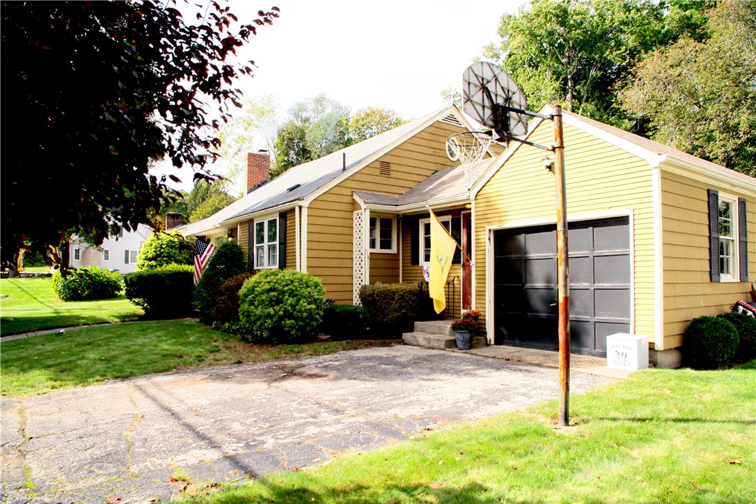 141 Progress Street Lincoln, RI 02865 - Photo 6 of 31 Gallery Image 6