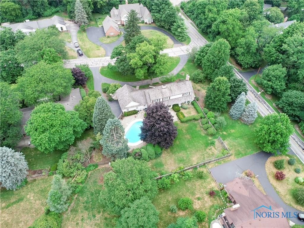 5274 Cambrian Road Toledo, OH 43623 - Photo 2 of 26 Gallery Image 2