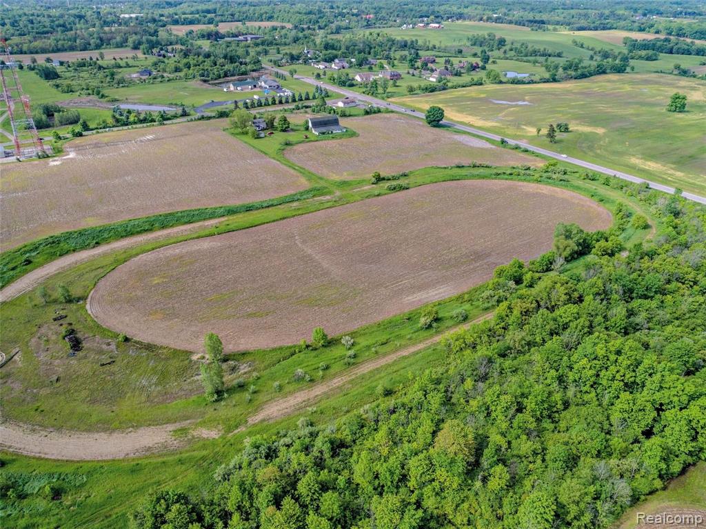 10327 Hill Road Goodrich, MI 48438 - Photo 3 of 23