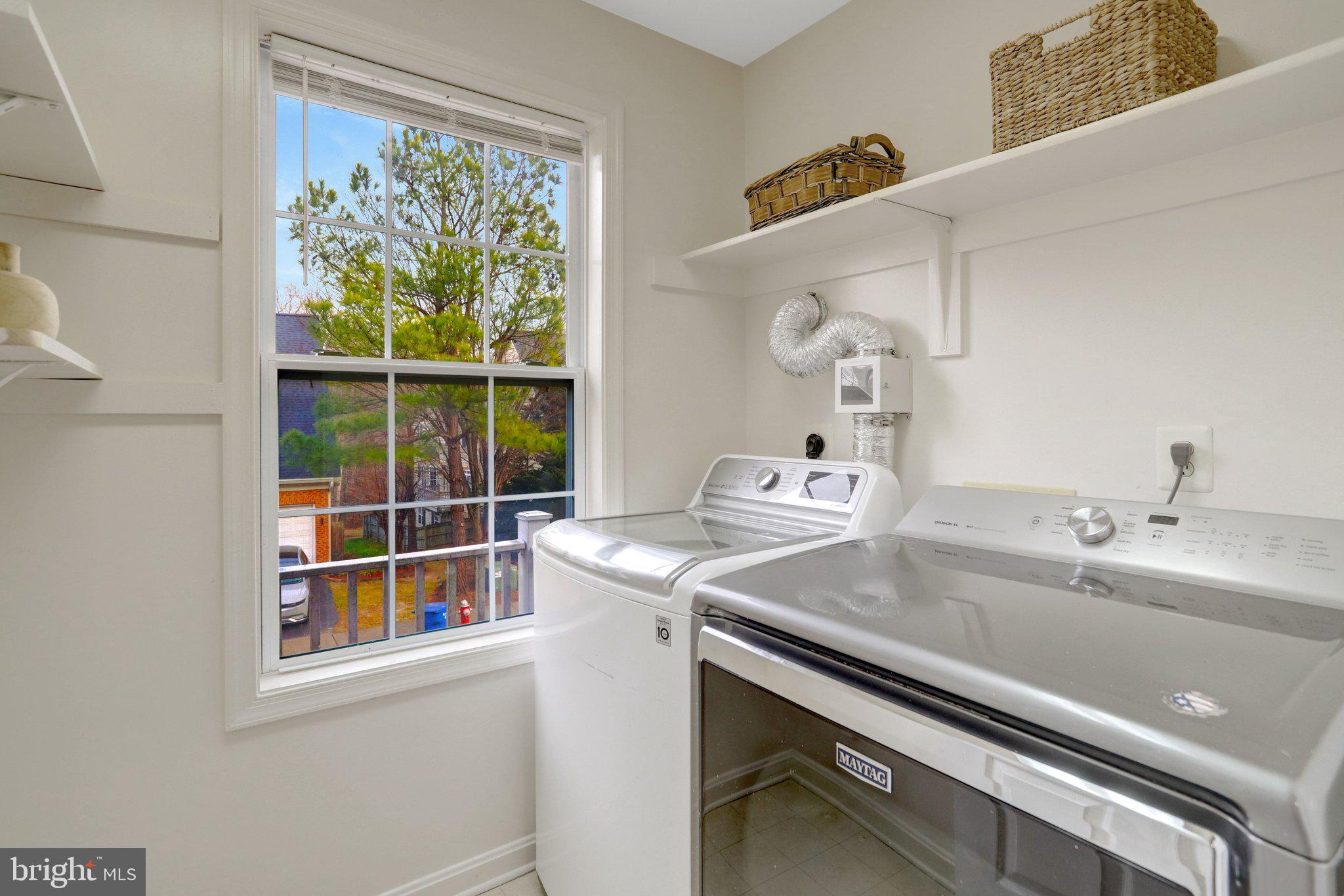 7374 Pohick Ridge Court Springfield, VA 22153 - Photo 31 of 58 a room with a sink and a window