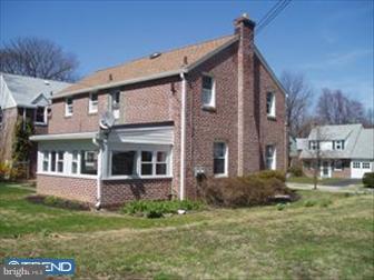 206 Canterbury Road Havertown, PA 19083 - Photo 2 of 5 Exterior Back