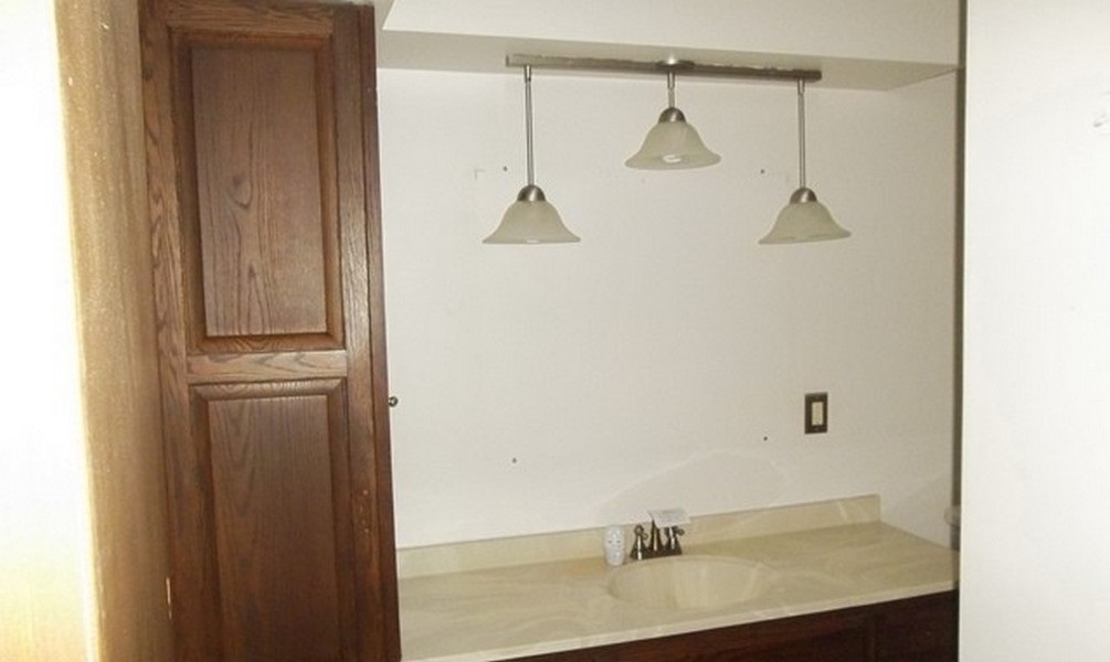 2404 South Nine Mile Road Kawkawlin, MI 48631 - Photo 7 of 21