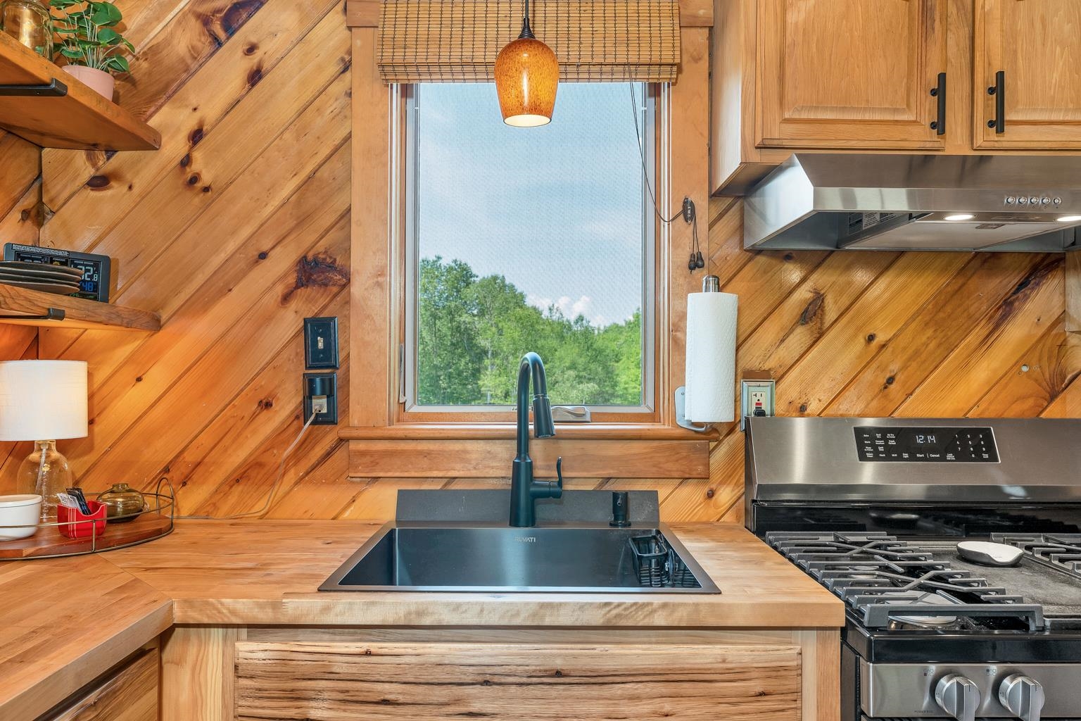 214 Middle Road Tuftonboro, NH 03816 - Photo 24 of 52