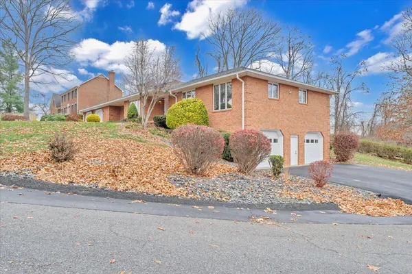 $485,000 | 290 Patricia Lane Southeast, Christiansburg, VA 24073