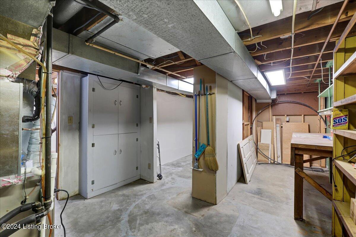 4015 Alton Road Louisville, KY 40207 - Photo 39 of 48 Storage