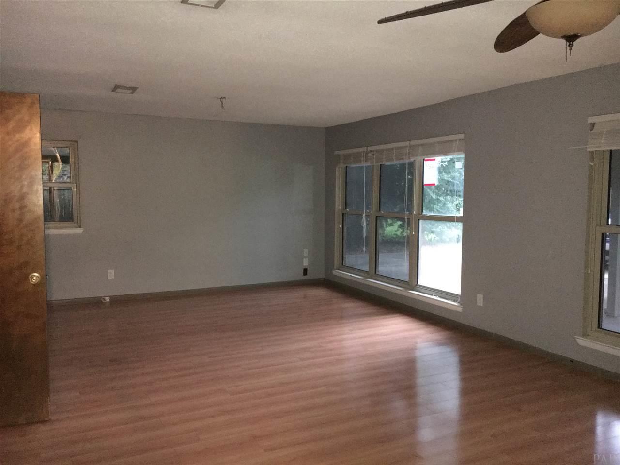 222 Kaylyn Road Pensacola, FL 32514 - Photo 17 of 25 Gallery Image 17