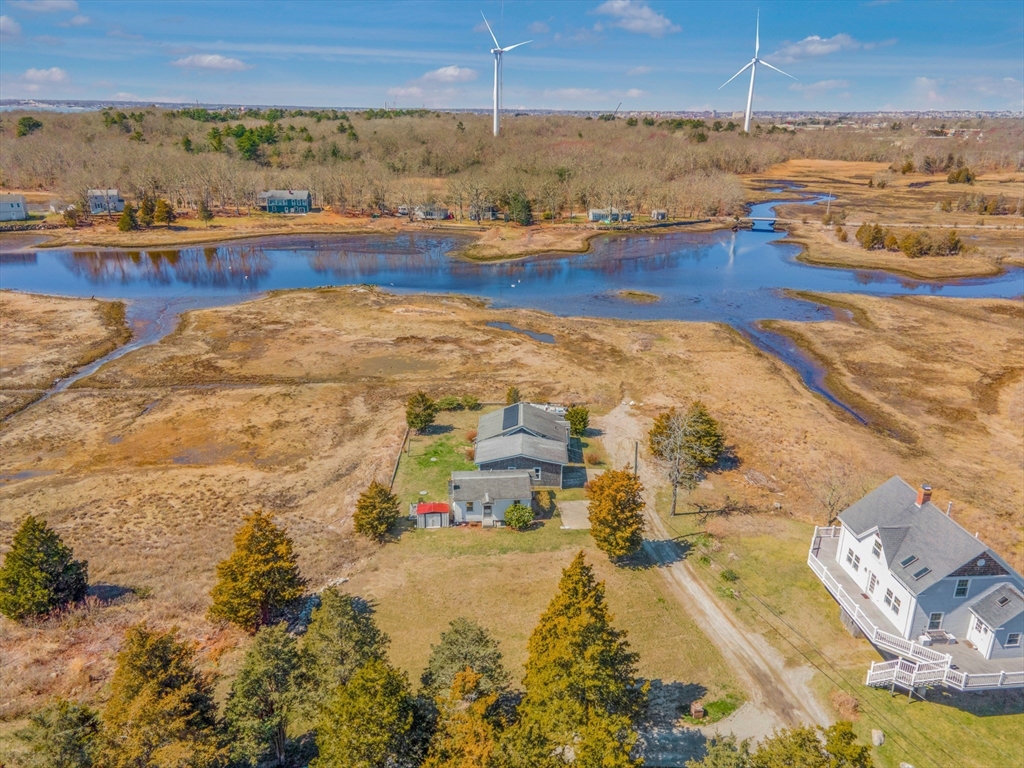 7 Shawmut Street Fairhaven, MA 02719 - Photo 4 of 39 a view of a city