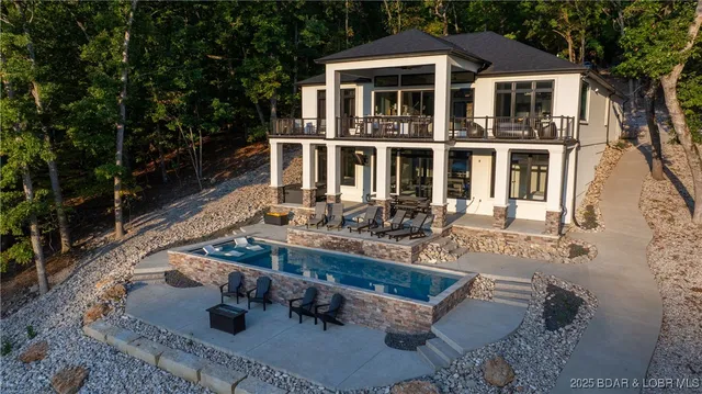 $2,595,000 | 280 Oak Drive, Sunrise Beach, MO 65079