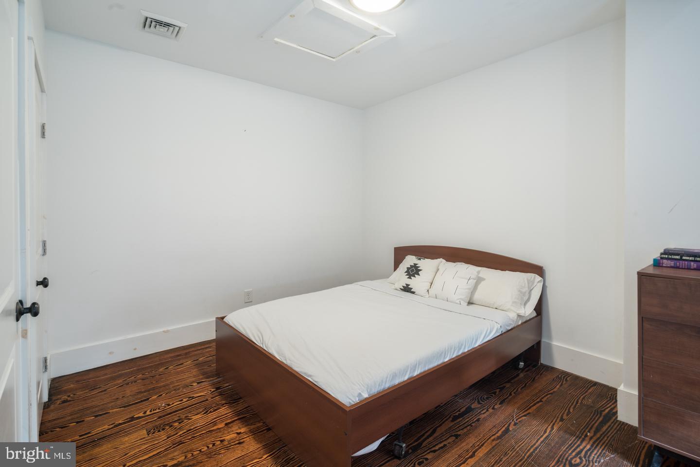 126 North 3rd Street, Unit 1 Philadelphia, PA 19106 - Photo 11 of 18