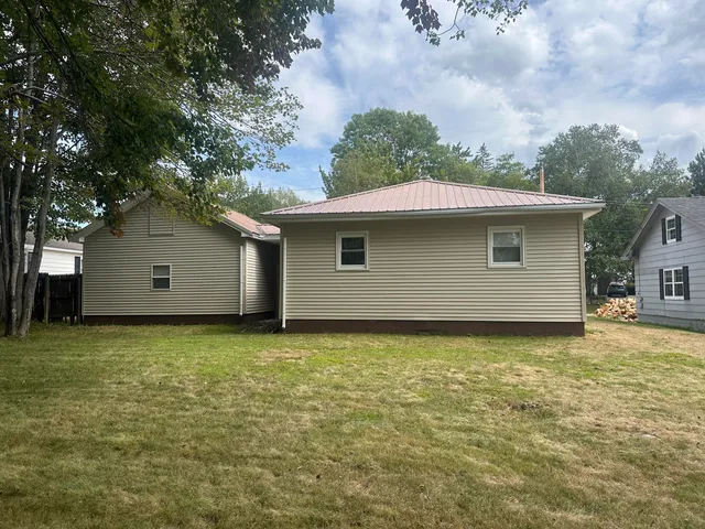 $160,000 | 86 Ohio Street, Millinocket, ME 04462