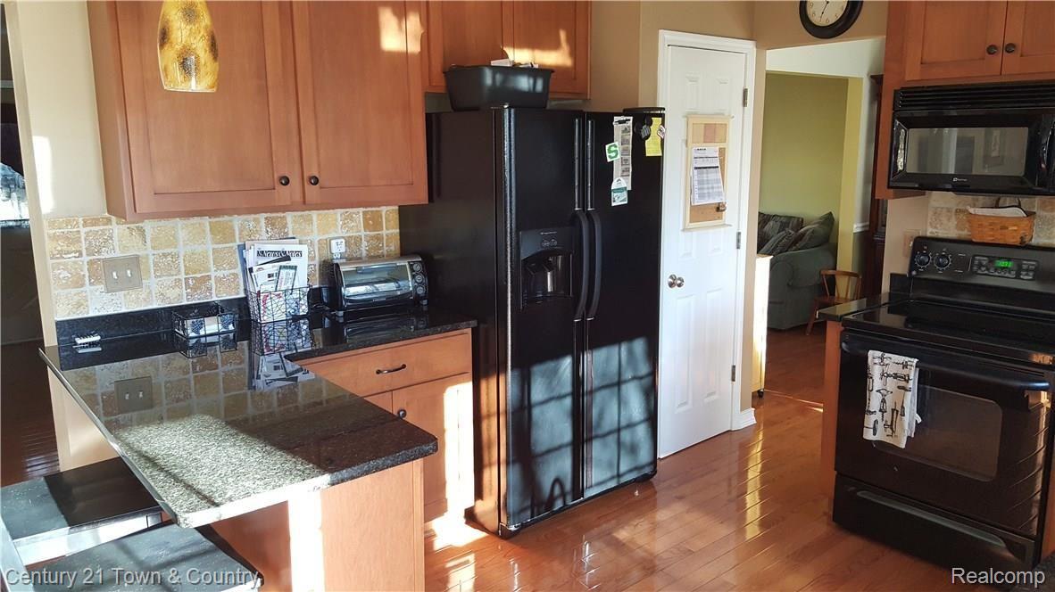 Kitchen 3.jpg