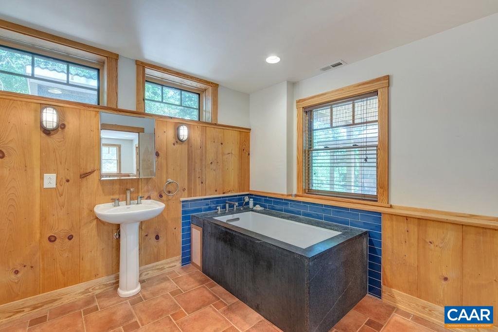 1506 Monticello Road Charlottesville, VA 22902 - Photo 30 of 58 Gallery Image 30