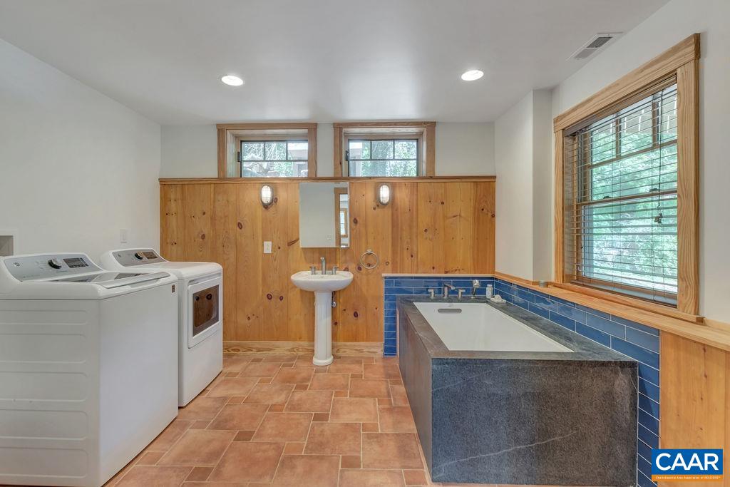 1506 Monticello Road Charlottesville, VA 22902 - Photo 33 of 58 Gallery Image 33