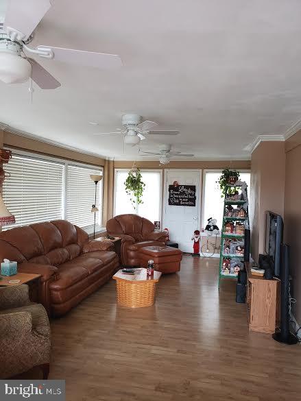 27305 Ridge Road Damascus, MD 20872 - Photo 4 of 18 Gallery Image 4