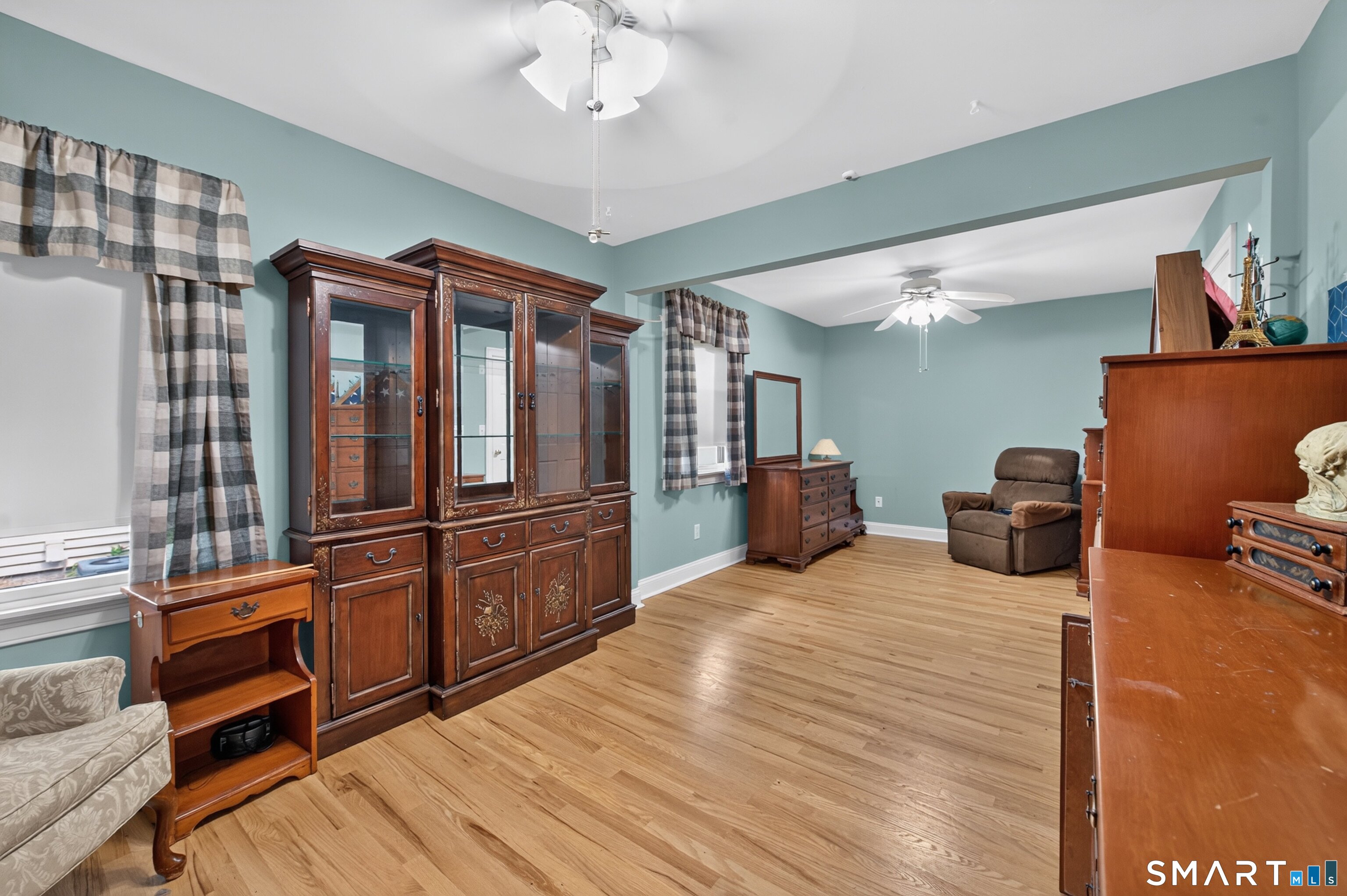 845 Stratford Road Stratford, CT 06615 - Photo 9 of 19 Gallery Image 9