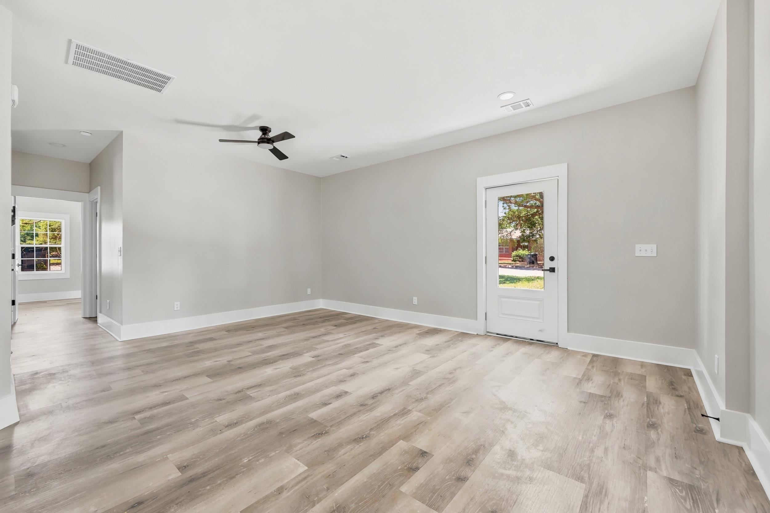 730 Anderson Street Kingstree, SC 29556 - Photo 4 of 32
