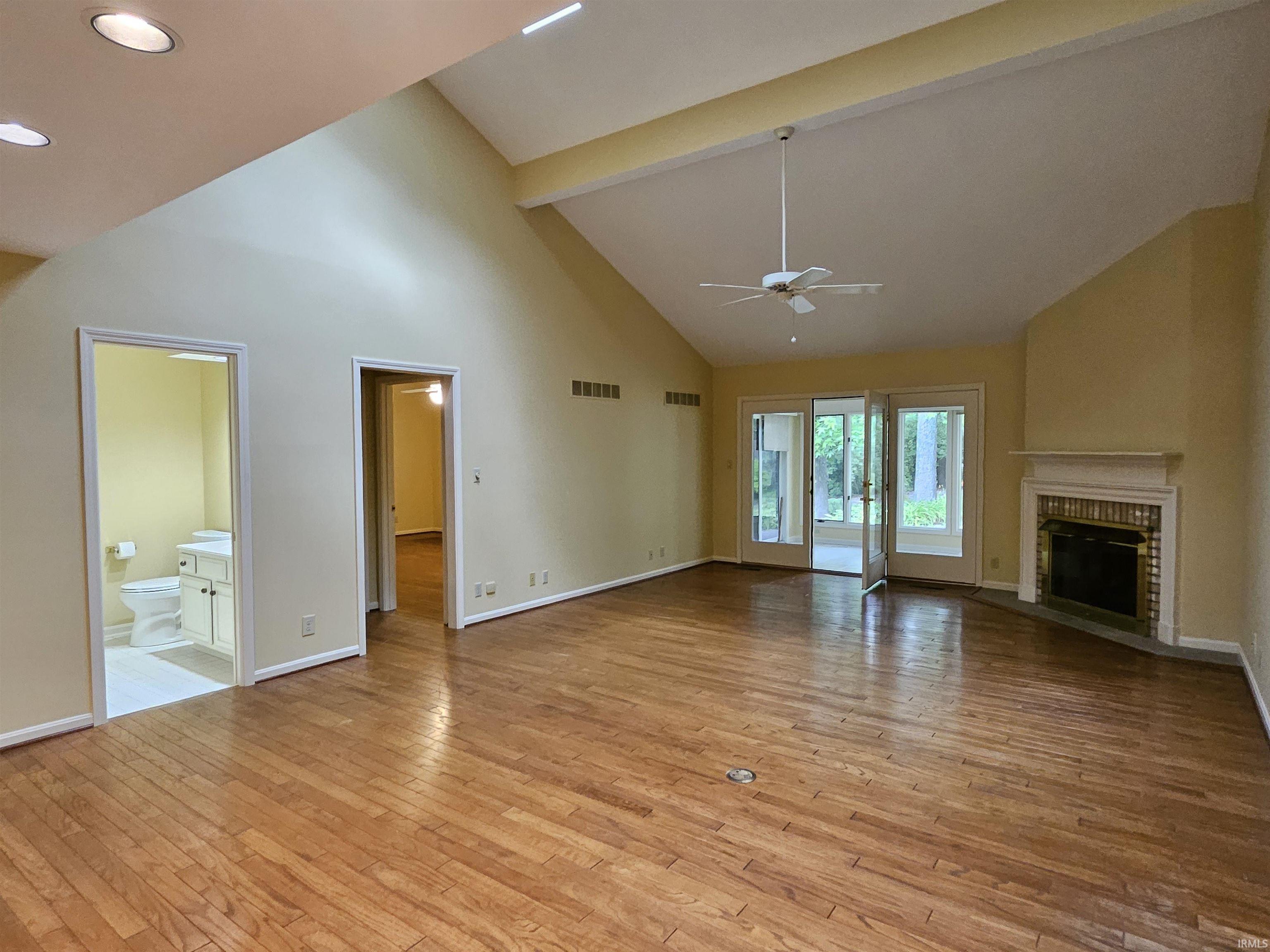 1327 Timberlake Road Evansville, IN 47710 - Photo 8 of 36 Gallery Image 8