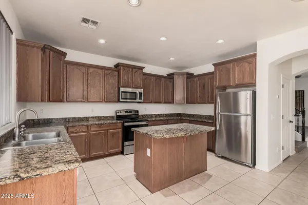 $2,300 | 7352 West Valencia Drive, Laveen, AZ 85339