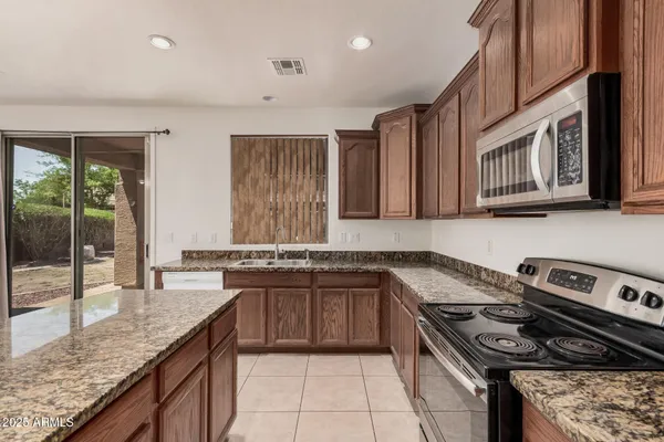 $2,300 | 7352 West Valencia Drive, Laveen, AZ 85339