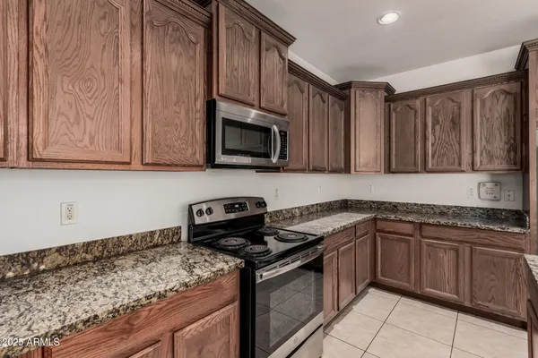 $2,300 | 7352 West Valencia Drive, Laveen, AZ 85339