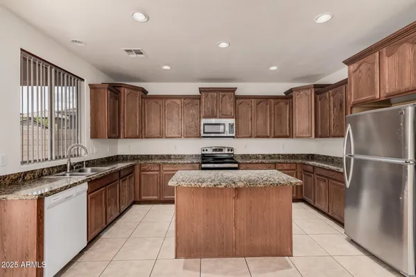 $2,300 | 7352 West Valencia Drive, Laveen, AZ 85339