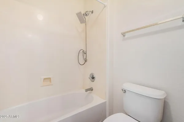 $2,300 | 7352 West Valencia Drive, Laveen, AZ 85339
