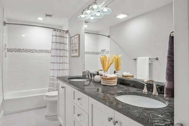 $999,900 | 27 Warren Street, Unit 1, Newburyport, MA 01950