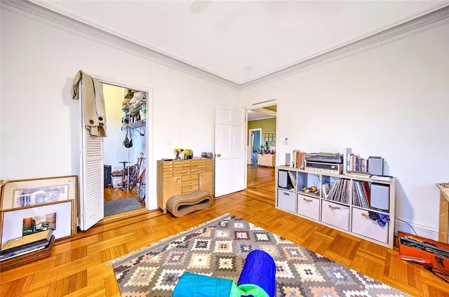 $2,100 | 130 Norwood Avenue, Unit 2, Cranston, RI 02905