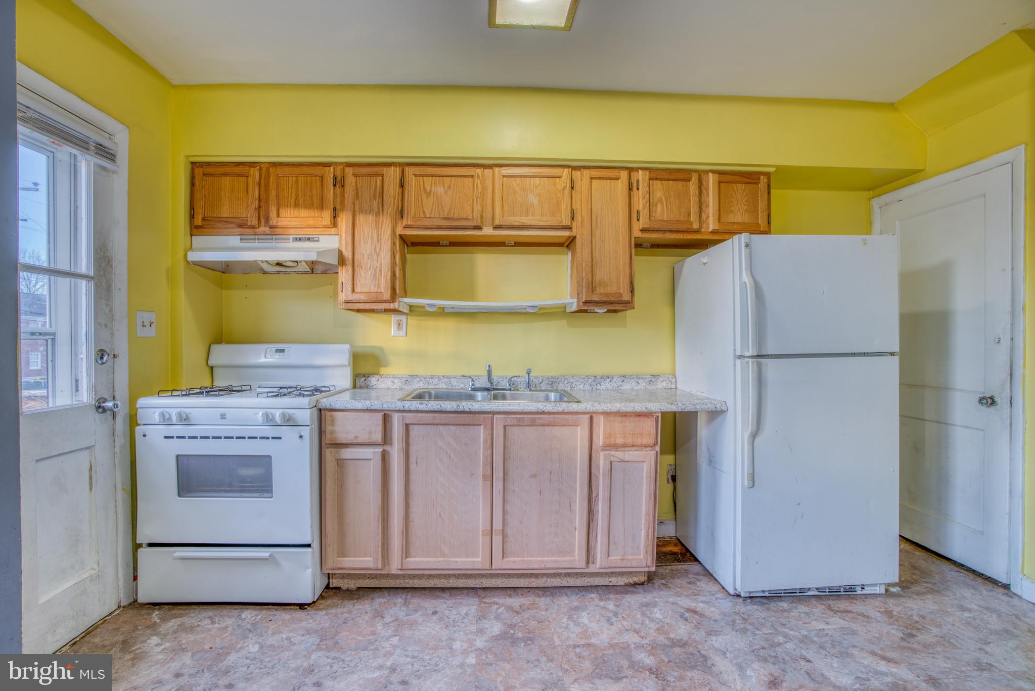 8316 Hillendale Road Parkville, MD 21234 - Photo 14 of 31