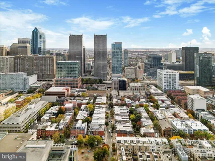 $1,295,000 | 142 North 21st Street, Philadelphia, PA 19103