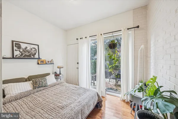 $1,295,000 | 142 North 21st Street, Philadelphia, PA 19103