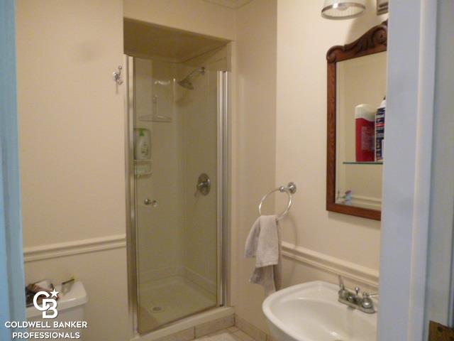 7722 Big Hand Road Columbus, MI 48063 - Photo 22 of 47 standup shower