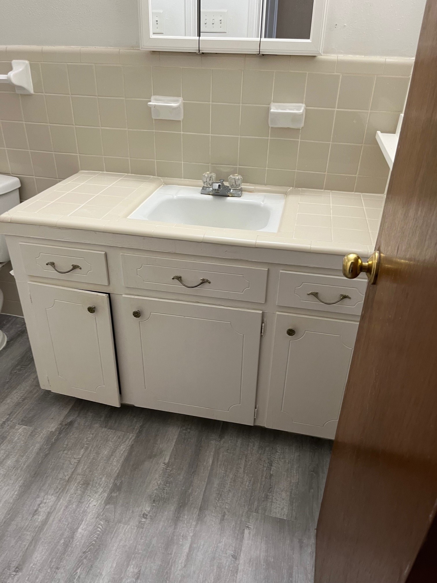 1500 Woodhead Street, Unit 2 Houston, TX 77019 - Photo 18 of 20 a close view of a sink