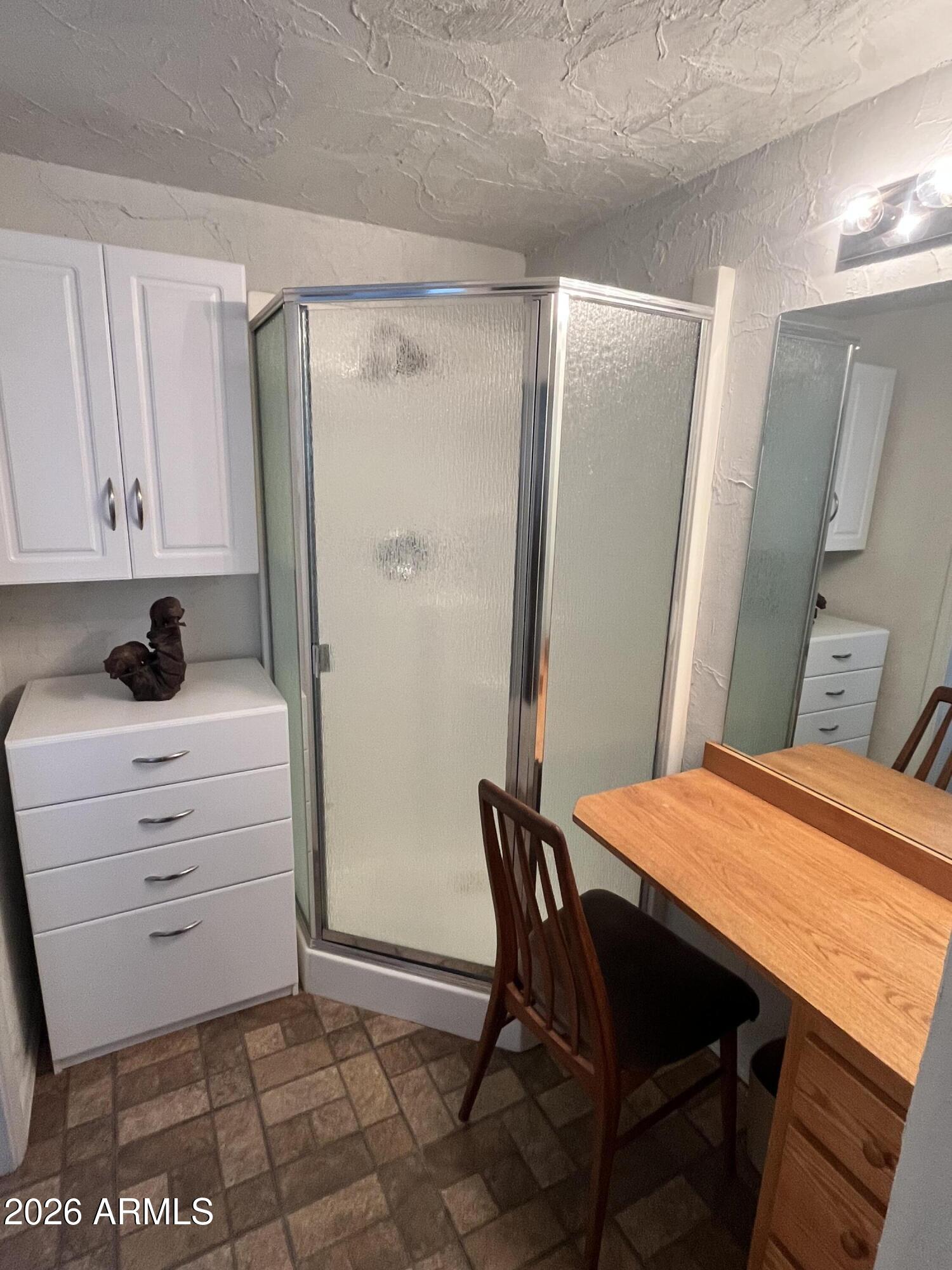 1006 North Matterhorn Road Payson, AZ 85541 - Photo 26 of 37 a room with a table and chairs