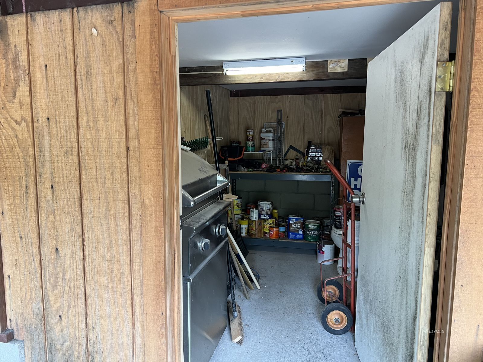 52635 Sylvan Way Idyllwild, CA 92549 - Photo 28 of 30 Storage