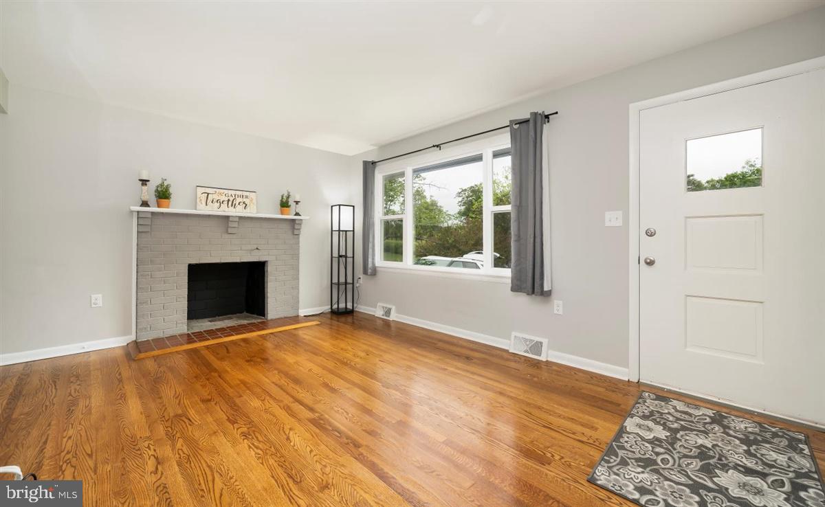 5239 Reels Mill Road Frederick, MD 21704 - Photo 12 of 24 Living room with large picture window