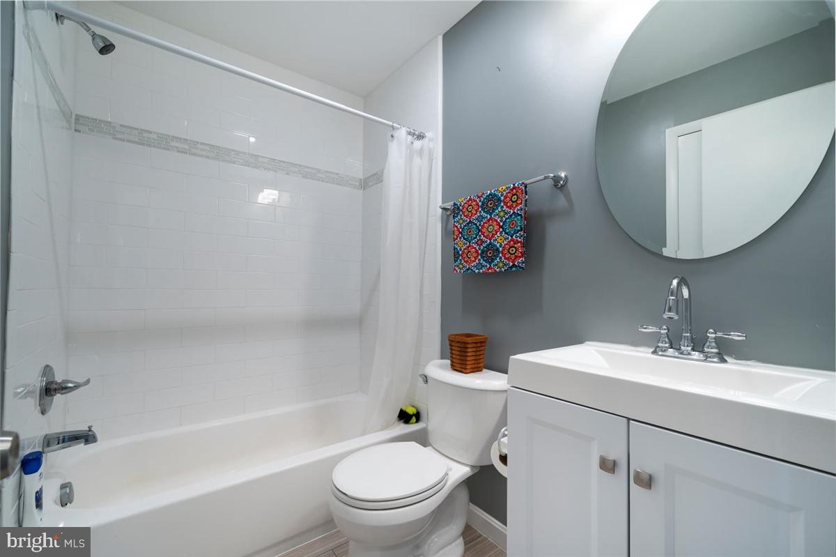 5239 Reels Mill Road Frederick, MD 21704 - Photo 19 of 24 Hall bath