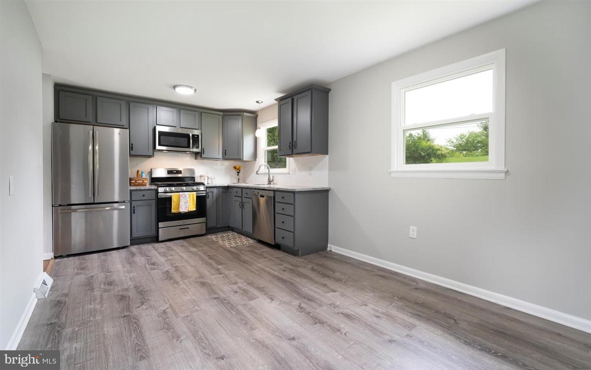 5239 Reels Mill Road Frederick, MD 21704 - Photo 9 of 24 Remodeled eat-in kitchen