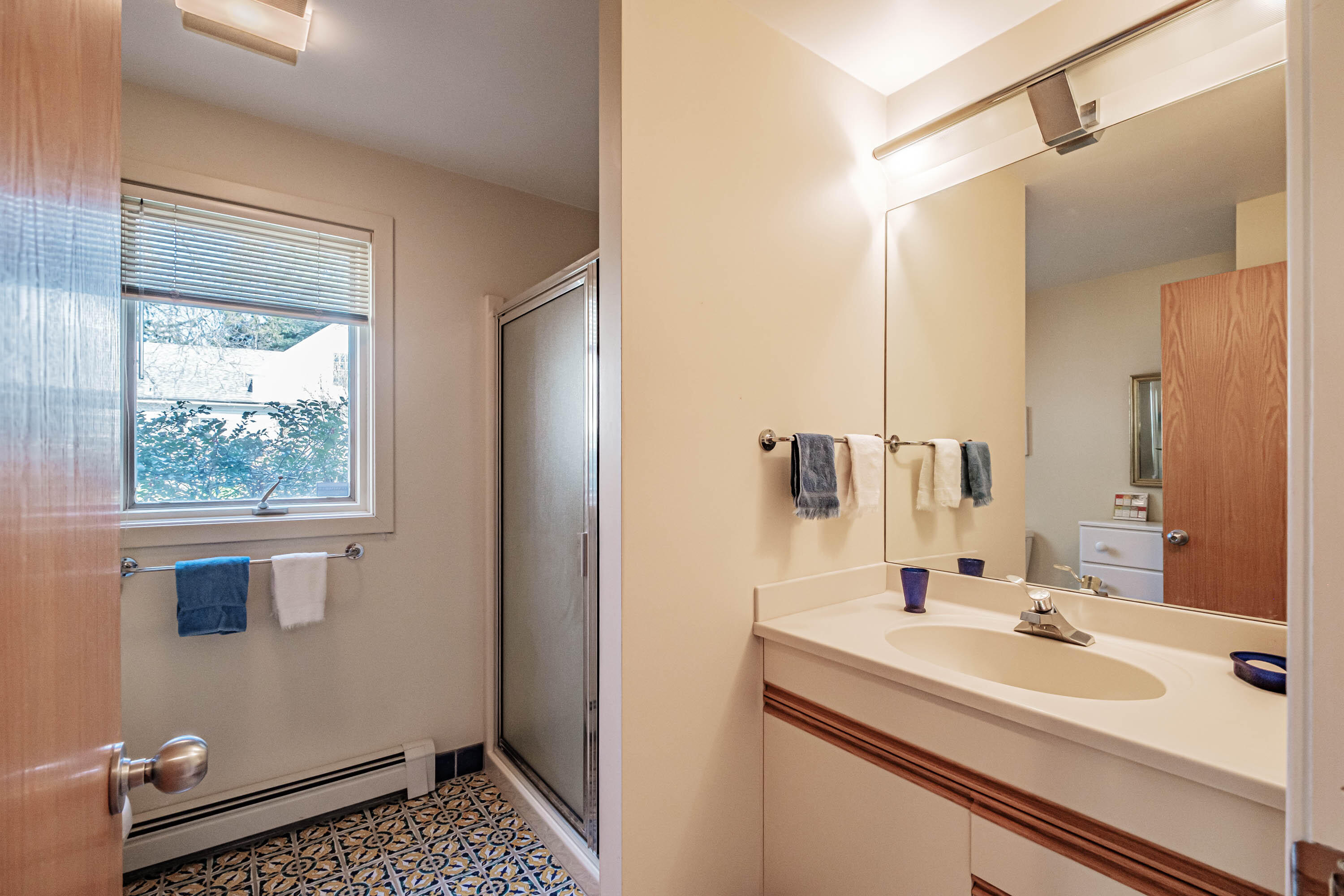 185 Foreside Road Falmouth, ME 04105 - Photo 29 of 49 first floor bath