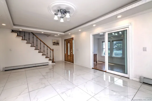 $529,000 | 184 West Avenue, Milford, CT 06461