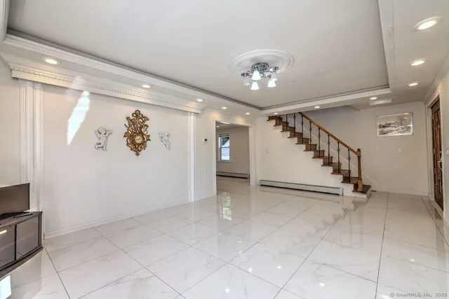 $529,000 | 184 West Avenue, Milford, CT 06461