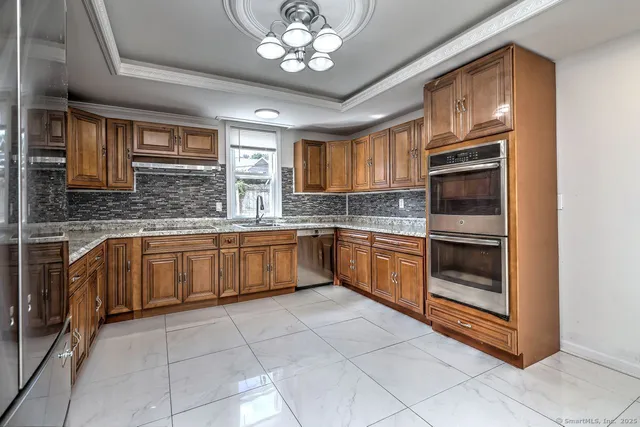 $529,000 | 184 West Avenue, Milford, CT 06461