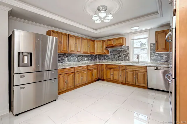 $529,000 | 184 West Avenue, Milford, CT 06461