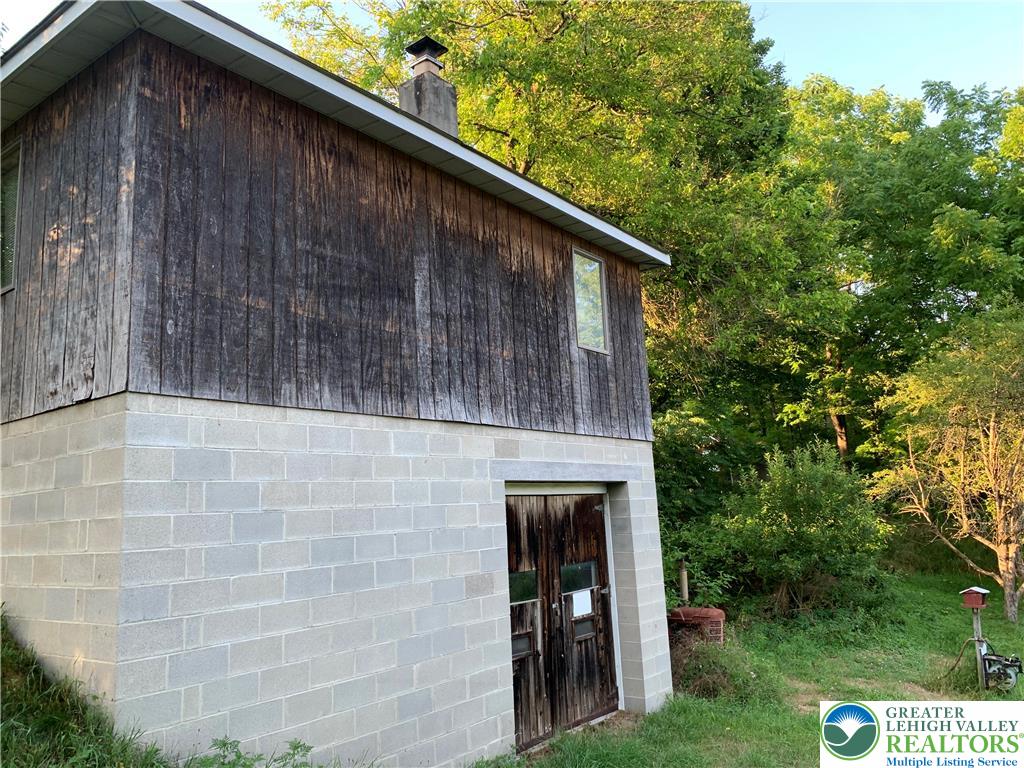 6236 Neola Road Stroudsburg, PA 18360 - Photo 5 of 23