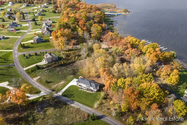 $799,900 | 9465 Wabasis Pointe Drive Northeast, Greenville, MI 48838